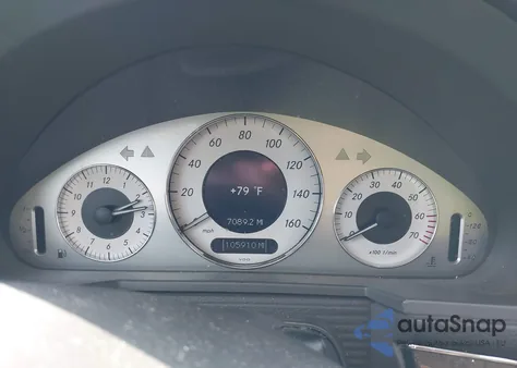 2003 Mercedes-Benz E 500 z USA, uszkodzony, nr VIN WDBUF70J03A119102